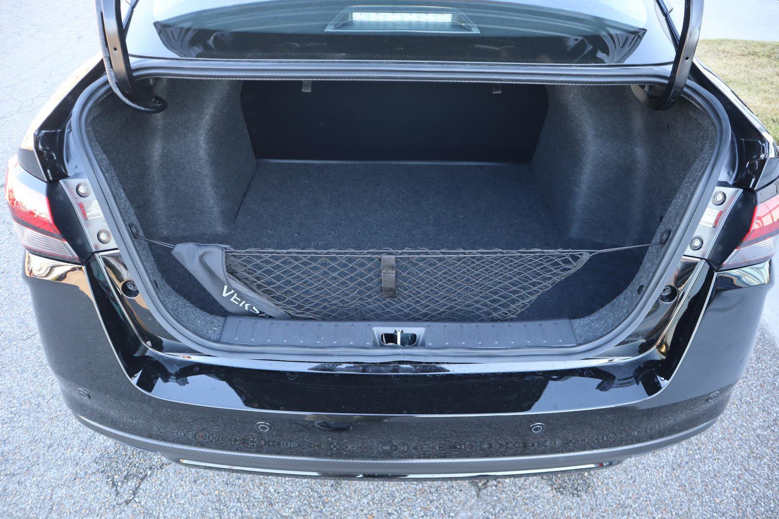 Used 2025 Nissan Versa S w/ Trunk Package FWD image 31