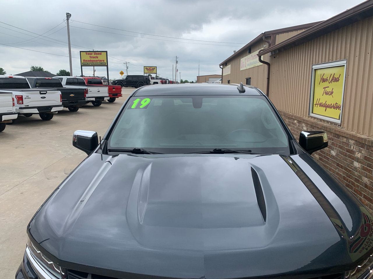 Used 2019 Chevrolet Silverado 1500 LT w/ Texas Edition image 8