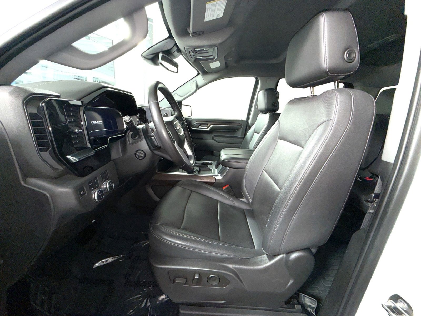 Used 2023 GMC Sierra 1500 SLT w/ SLT Premium Package AWD/4WD image 13