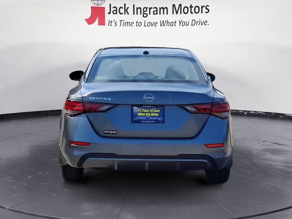 Used 2025 Nissan Sentra SV image 4