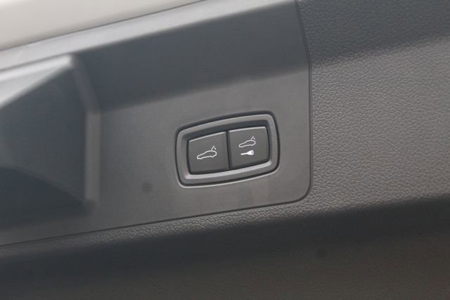 New 2025 Porsche Panamera 4 image 13