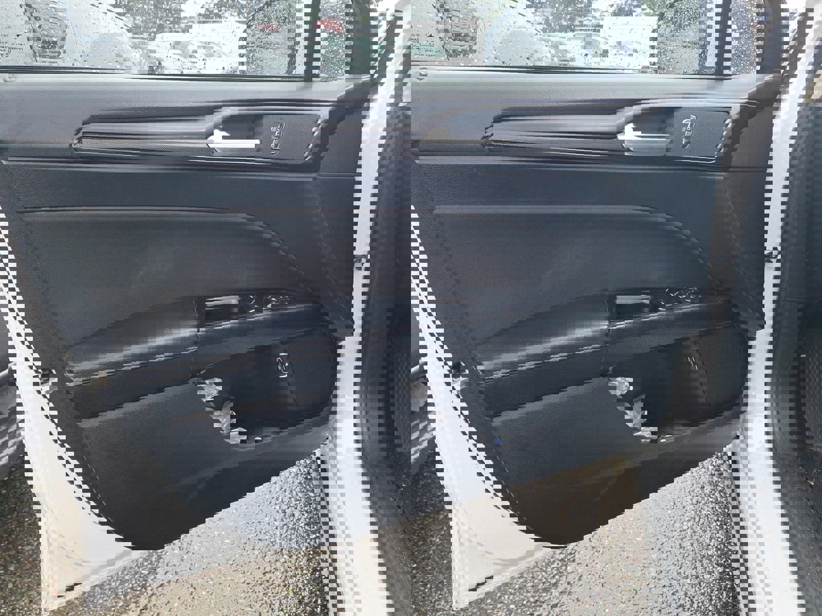 Used 2018 Ford Fusion SE w/ Equipment Group 601A image 9