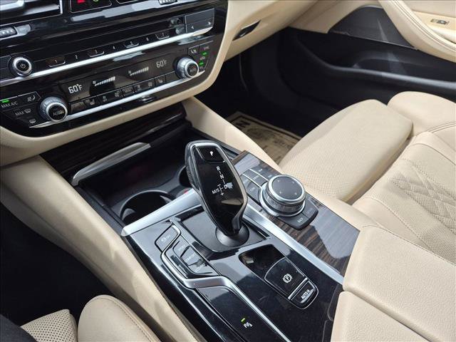 Used 2022 BMW 530i xDrive AWD/4WD image 11