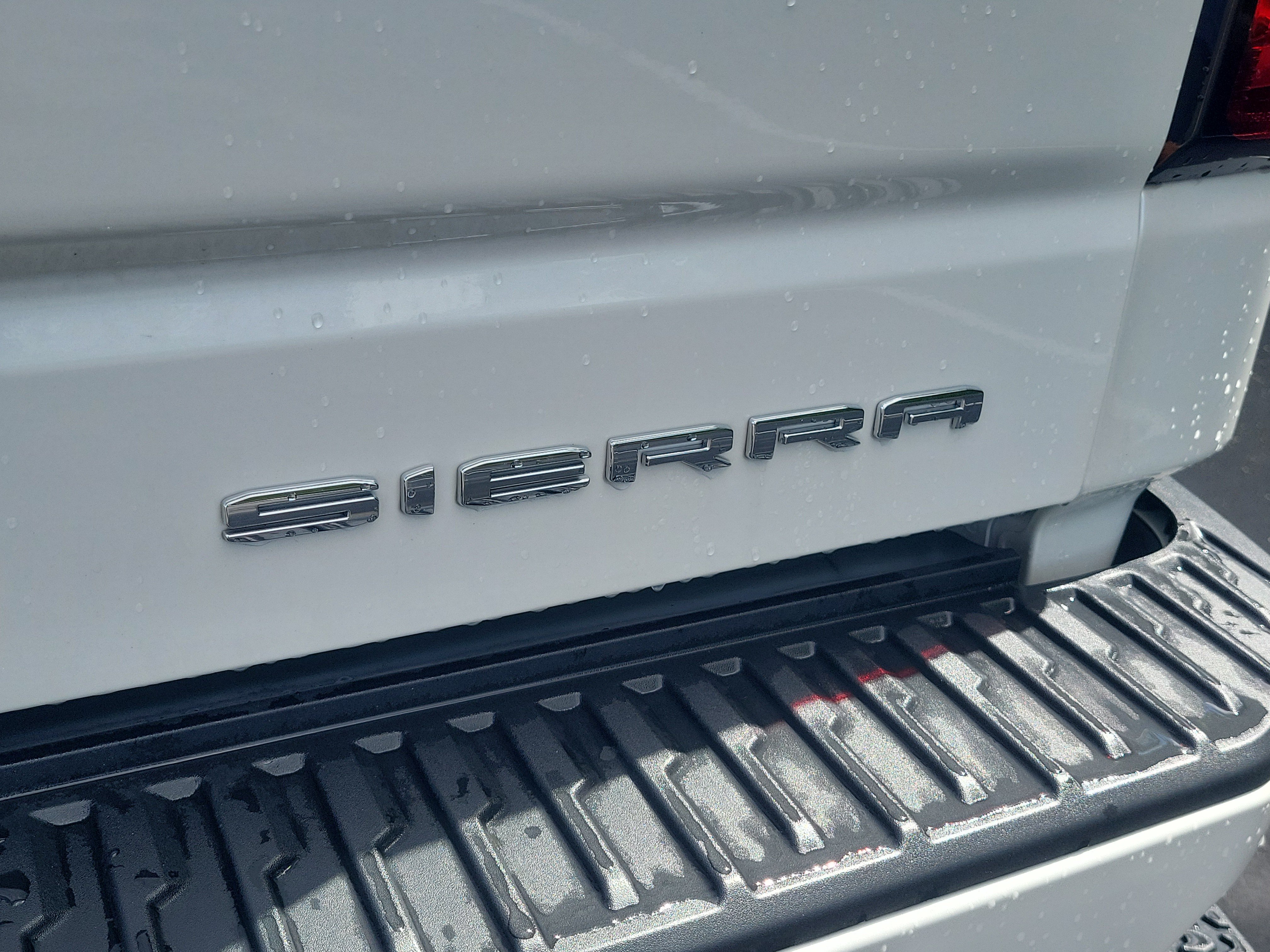 Used 2025 GMC Sierra 1500 Denali Ultimate AWD/4WD image 6