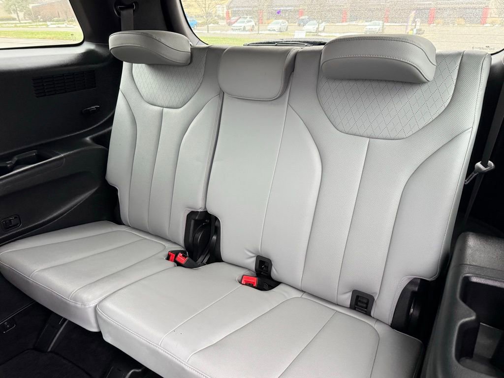 Used 2021 Hyundai Palisade SEL w/ Premium Package image 19