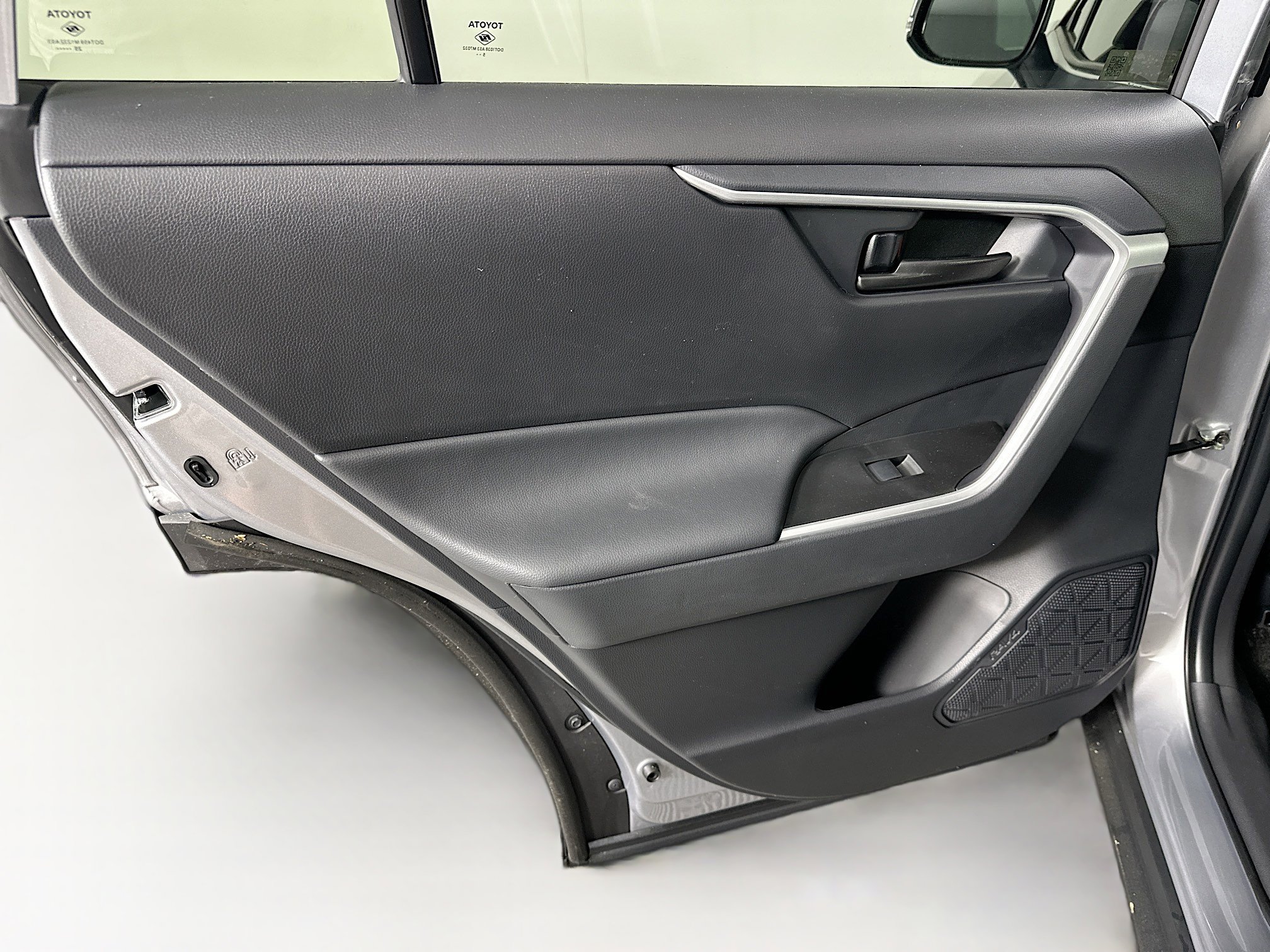 Used 2025 Toyota RAV4 LE image 26