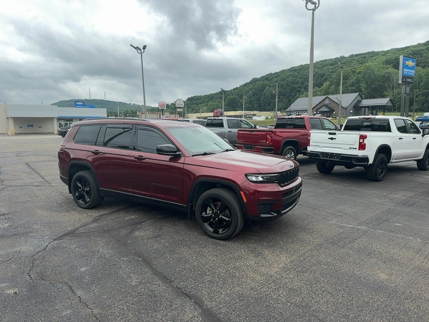 Used 2023 Jeep Grand Cherokee L Laredo