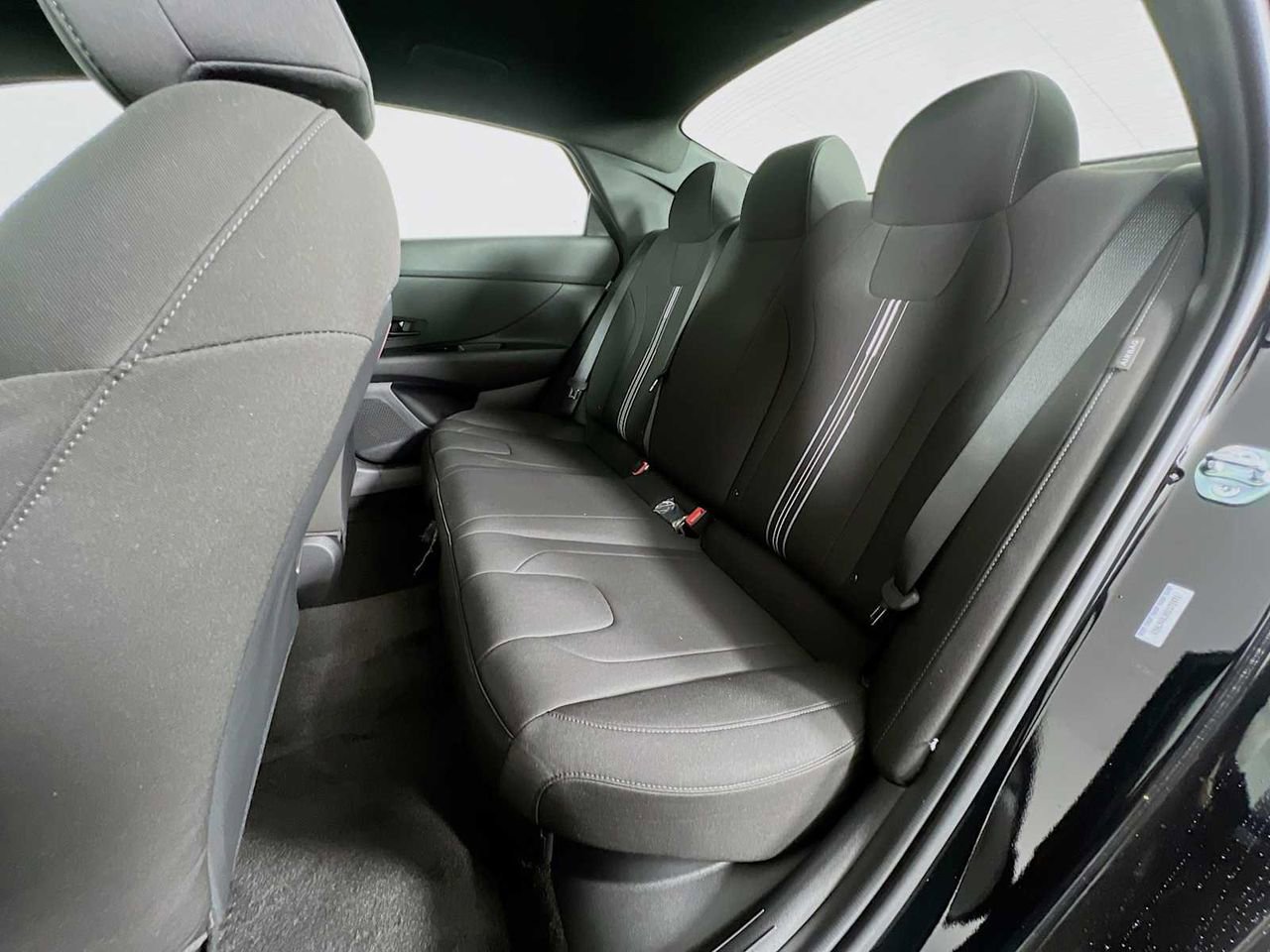 New 2025 Hyundai Elantra SEL image 15