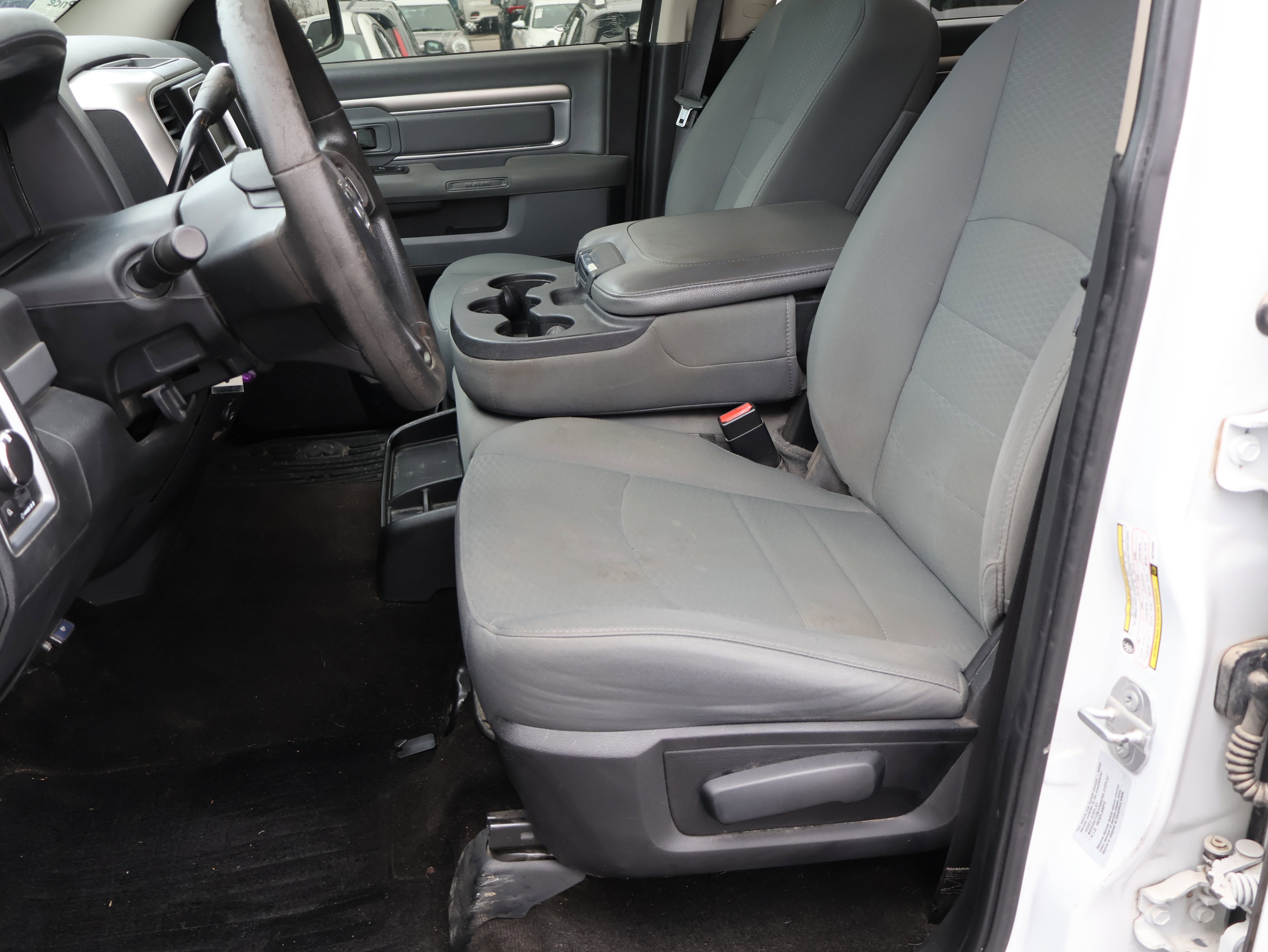 Used 2016 RAM 2500 SLT image 42