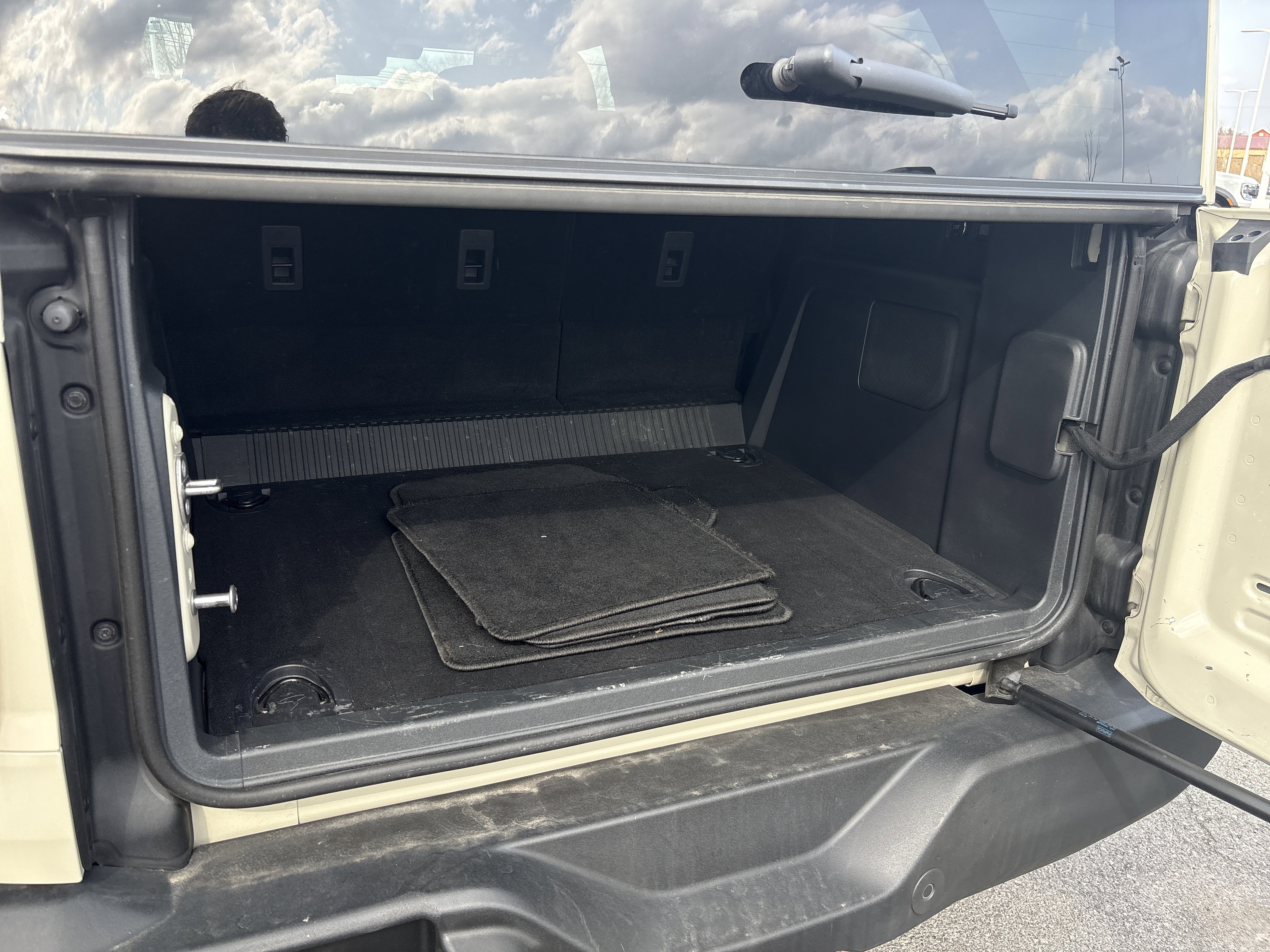 Used 2025 Ford Bronco Outer Banks image 5