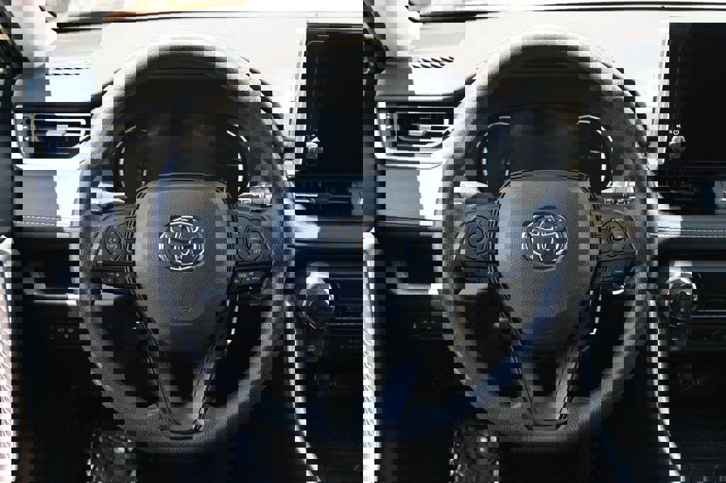 Used 2024 Toyota RAV4 XLE image 9