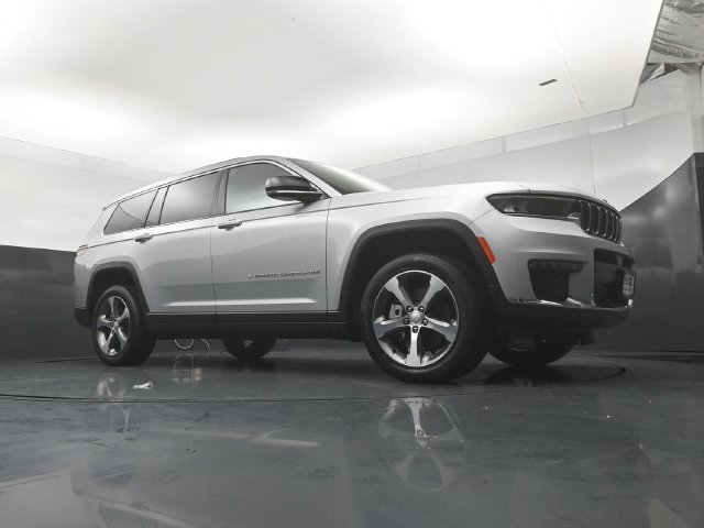 Used 2025 Jeep Grand Cherokee L Limited AWD/4WD image 22