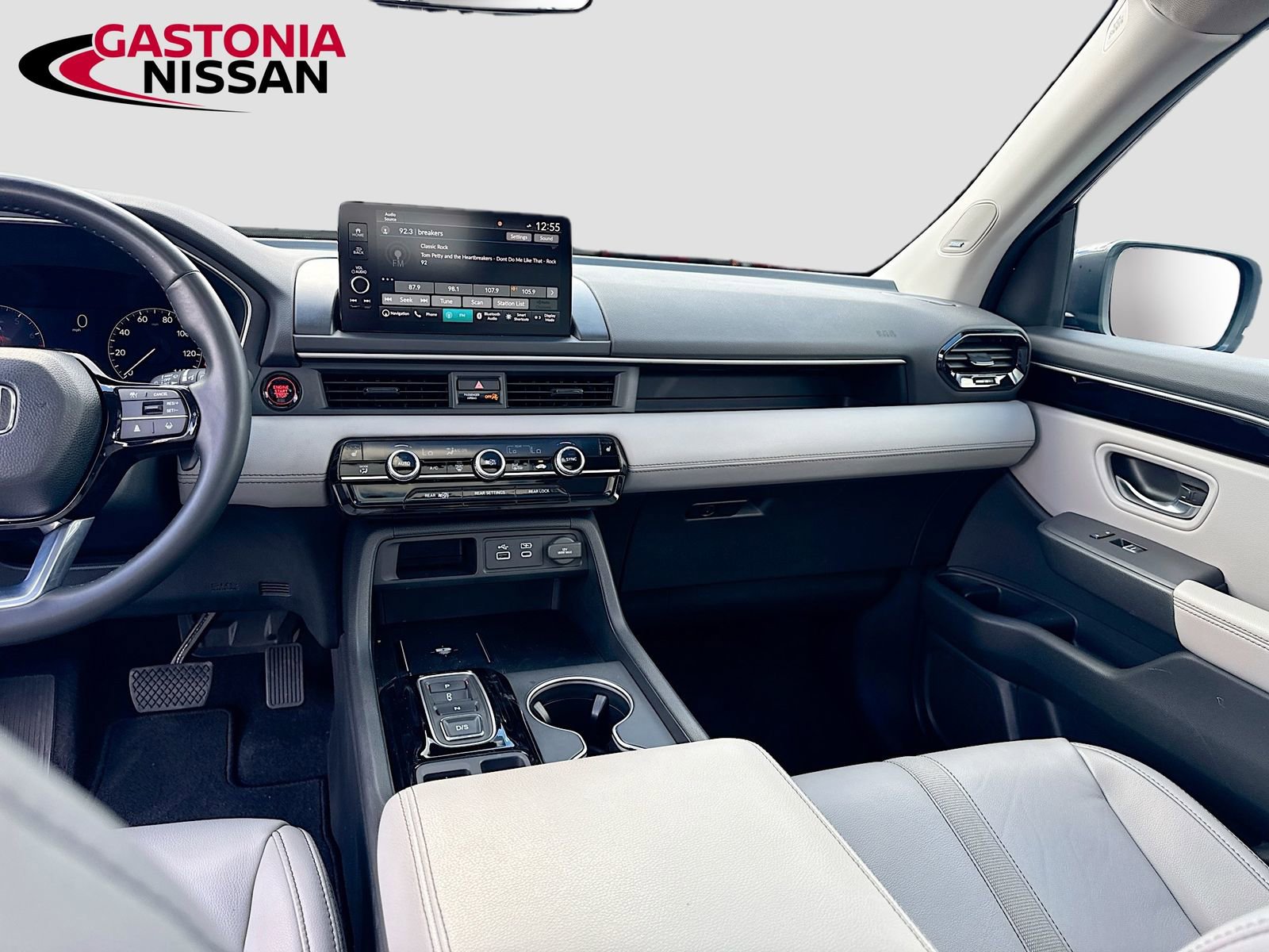 Used 2023 Honda Pilot Touring image 30