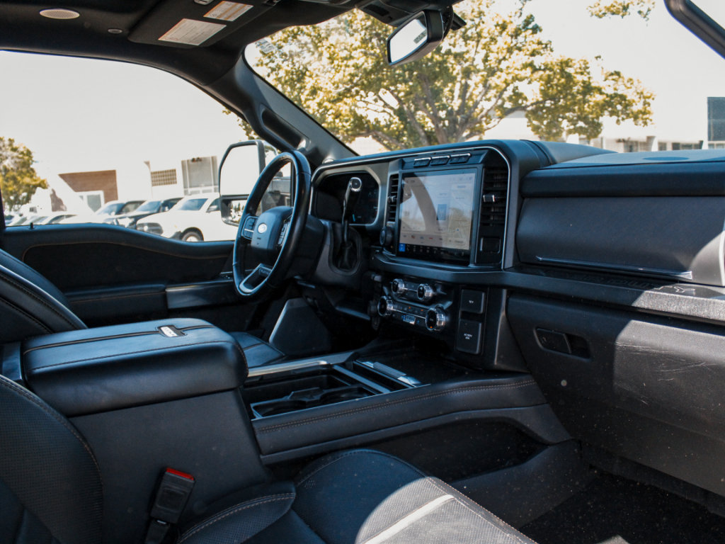 Used 2024 Ford F350 Platinum AWD/4WD image 32