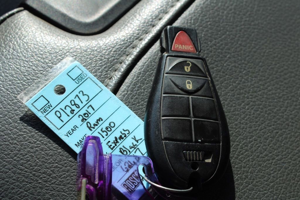 Used 2017 RAM 1500 Express image 29