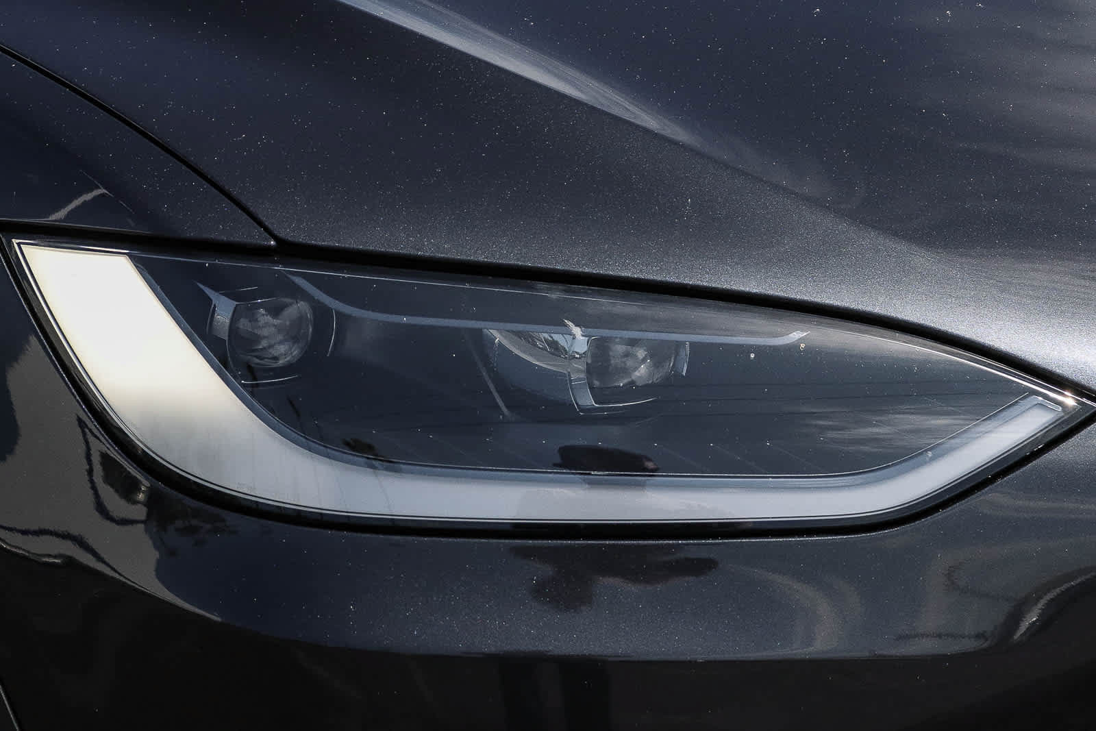 Used 2024 Tesla Model X AWD/4WD image 4