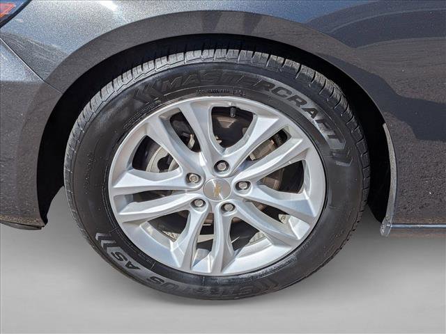 Used 2018 Chevrolet Malibu LT image 9