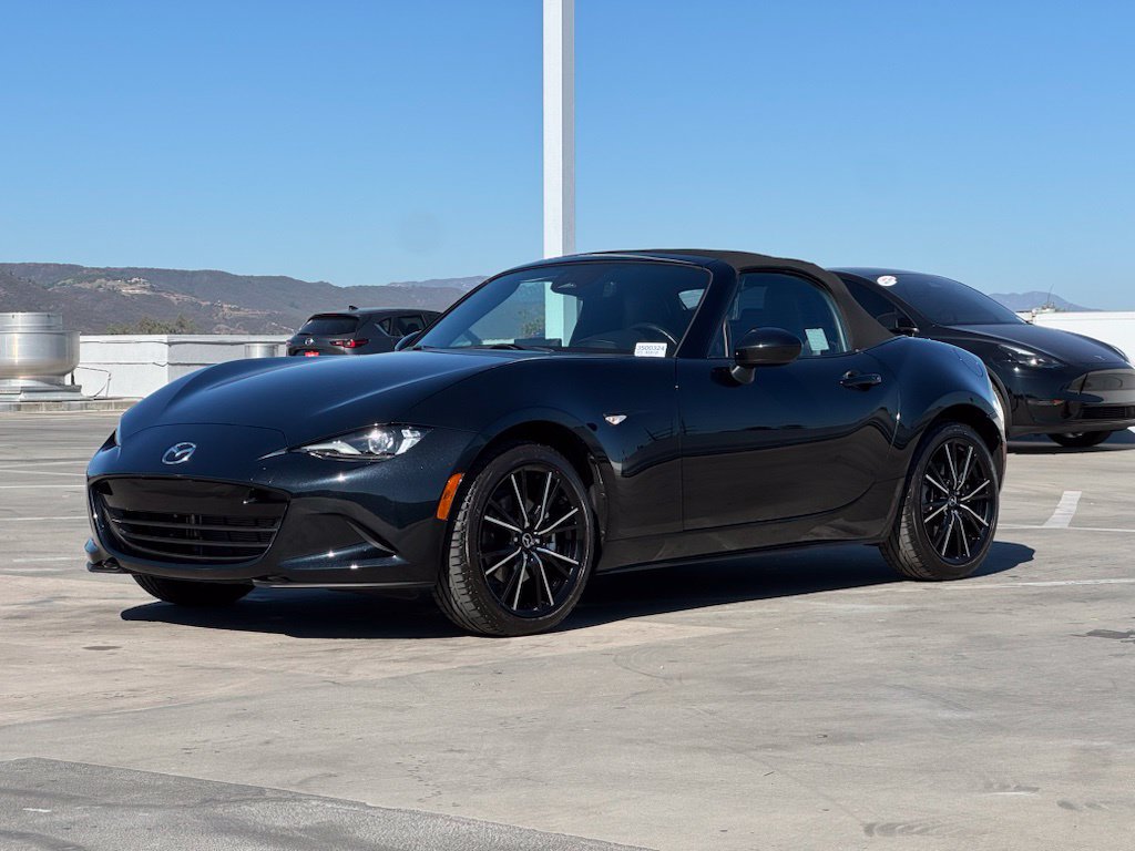 Certified 2025 MAZDA MX-5 Miata Grand Touring RWD image 5