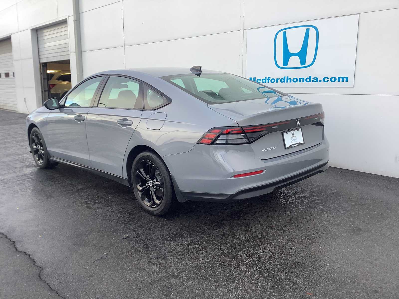 Certified 2025 Honda Accord SE image 4