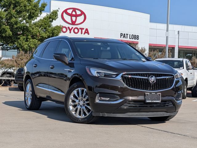 Used 2018 Buick Enclave Premium w/ Experience Buick Package FWD image 2