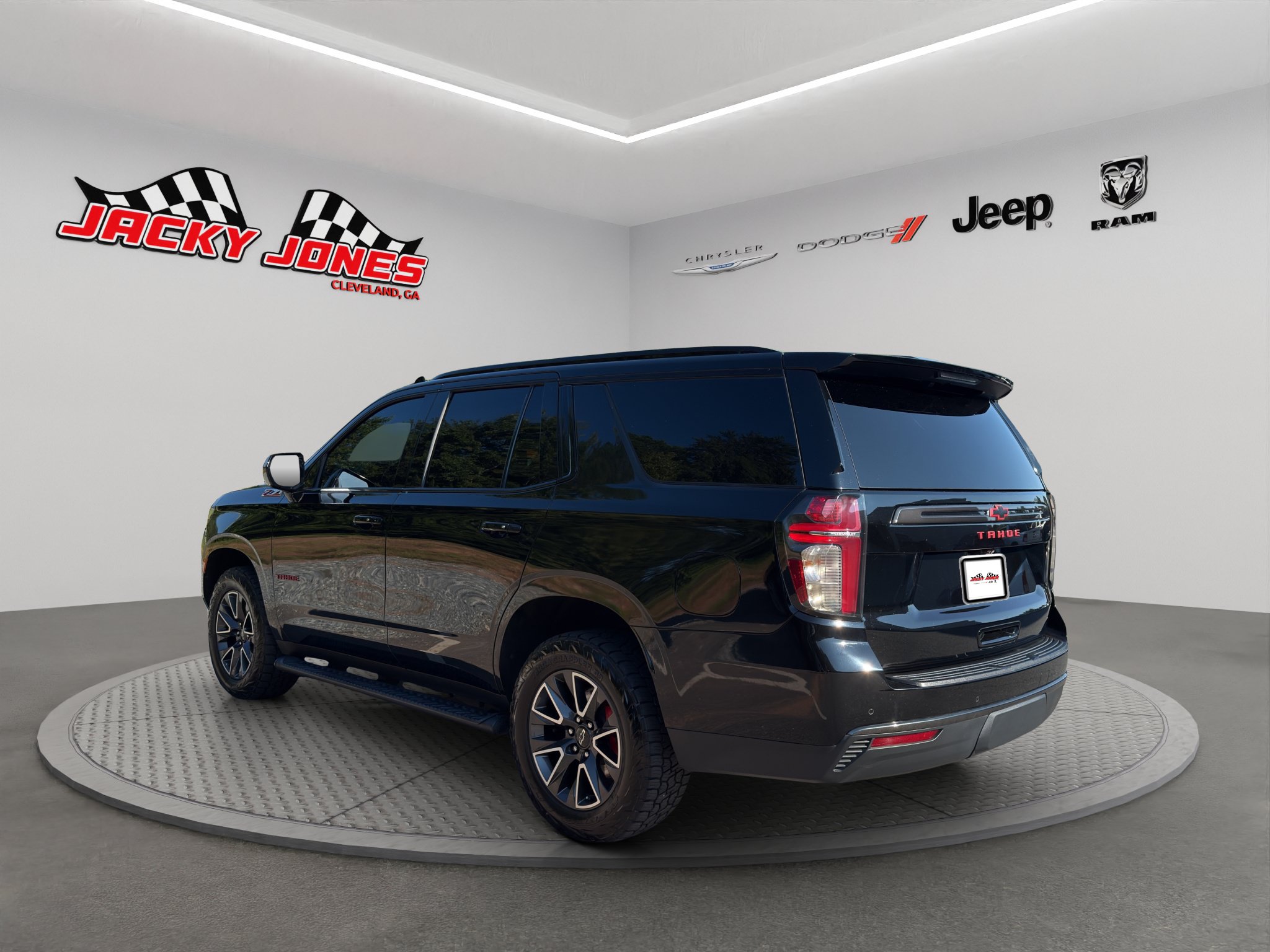 Used 2022 Chevrolet Tahoe Z71 AWD/4WD image 7
