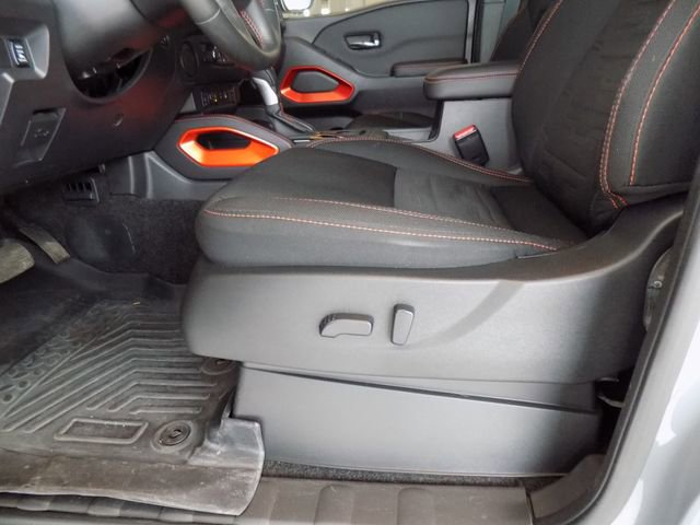 Used 2024 Nissan Frontier Pro-X w/ Pro Convenience Package image 23