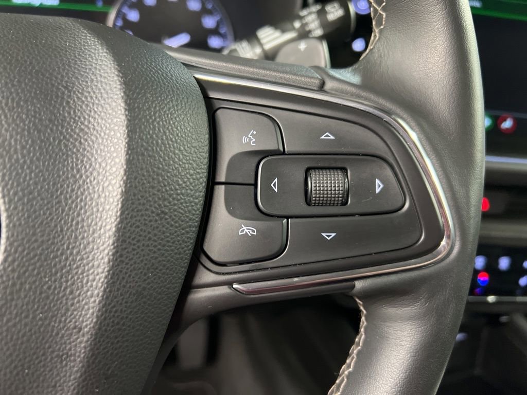Used 2023 Buick Envision Essence AWD/4WD image 20