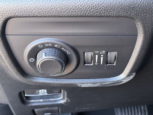 New 2026 Jeep Grand Cherokee Altitude AWD/4WD image 25