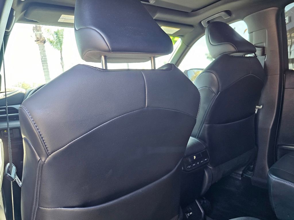 Used 2021 Toyota Highlander XSE FWD image 21