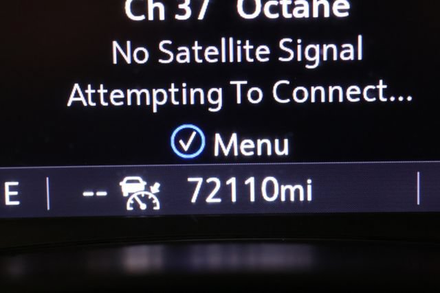 Used 2023 Chevrolet Equinox Premier AWD/4WD image 13