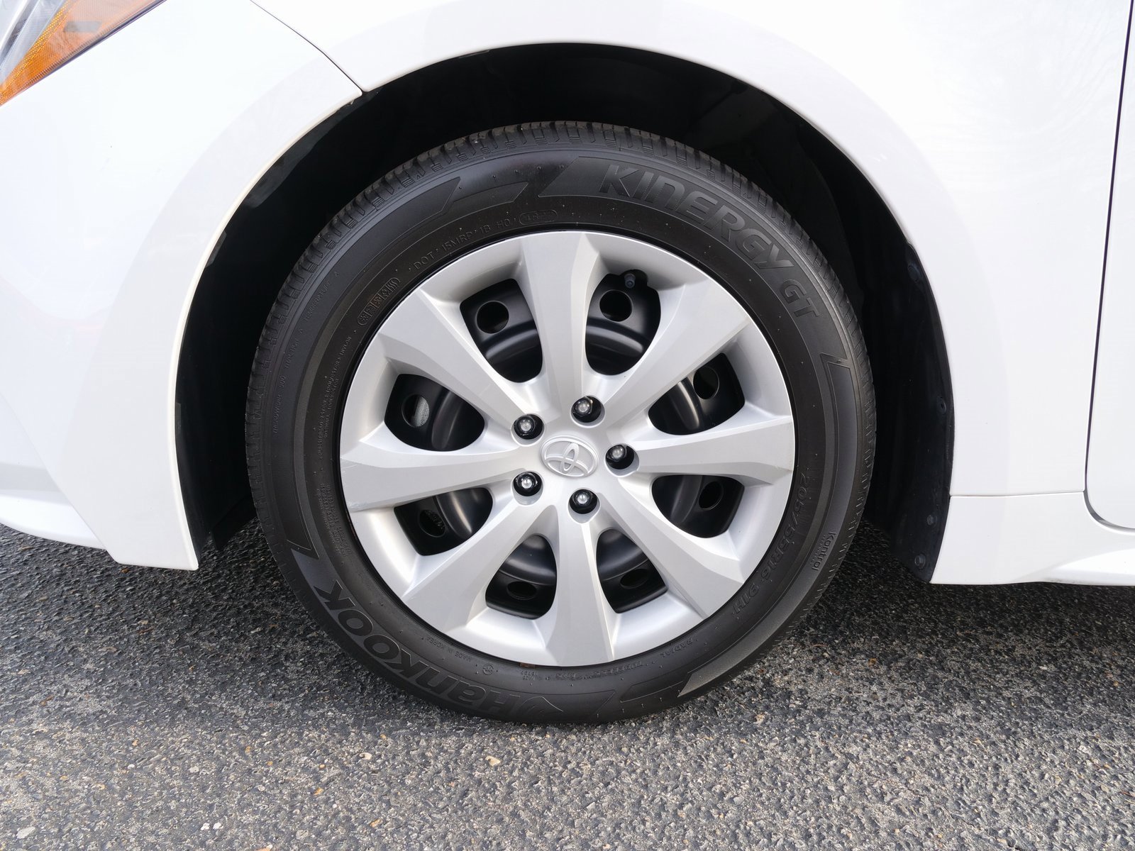 Used 2023 Toyota Corolla LE image 14