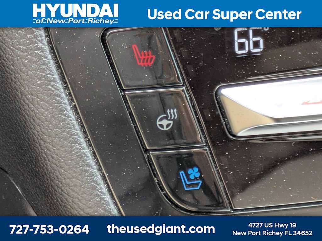 Used 2021 Ford Explorer Limited w/ Equipment Group 301A image 30