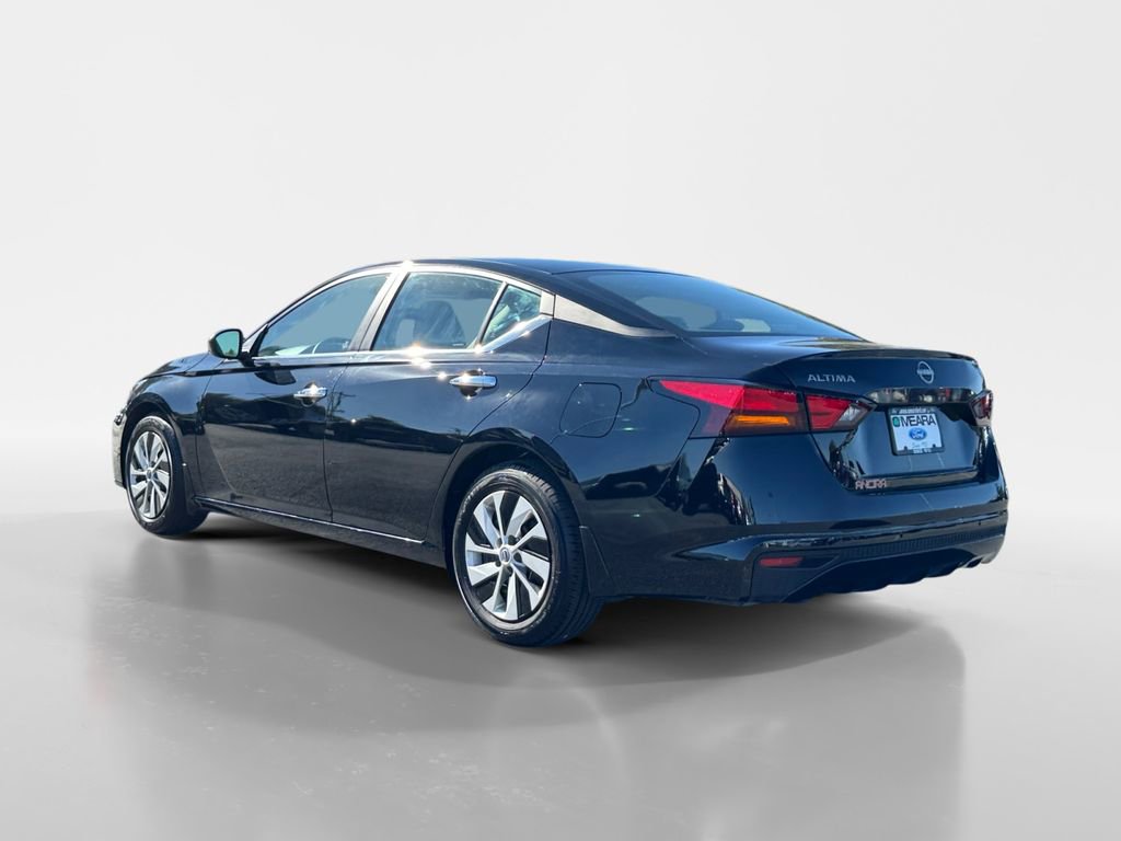 Used 2024 Nissan Altima 2.5 S image 3
