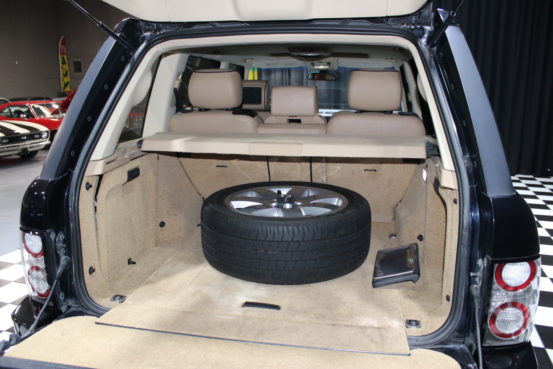 Used 2007 Land Rover Range Rover HSE image 5