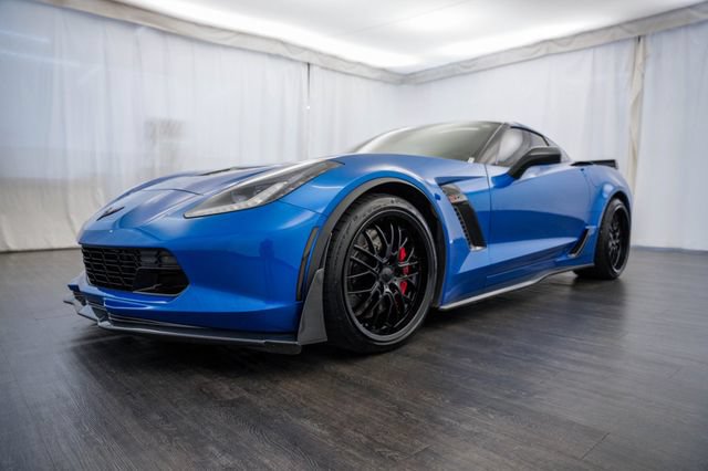 Used 2015 Chevrolet Corvette Z06 w/ 3LZ Preferred Equipment Group RWD image 23