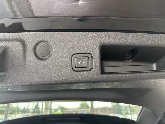 Used 2023 Chevrolet Equinox LT image 17