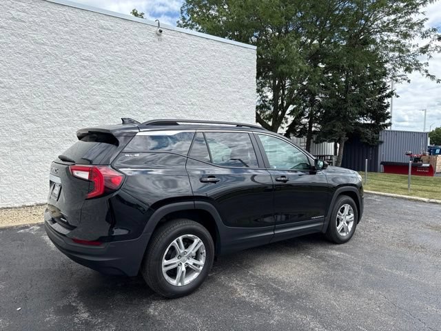 Used 2022 GMC Terrain SLE w/ Driver Convenience Package AWD/4WD image 5