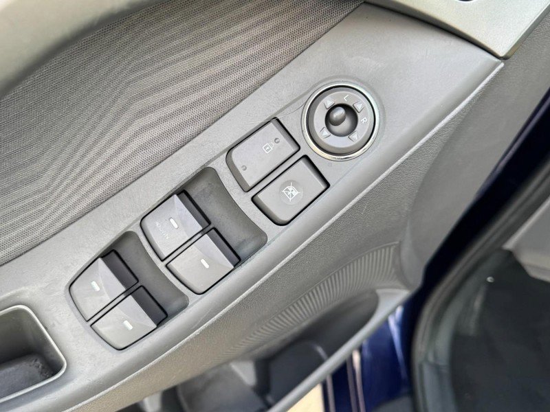 Used 2013 Hyundai Elantra GLS w/ Preferred Pkg image 15