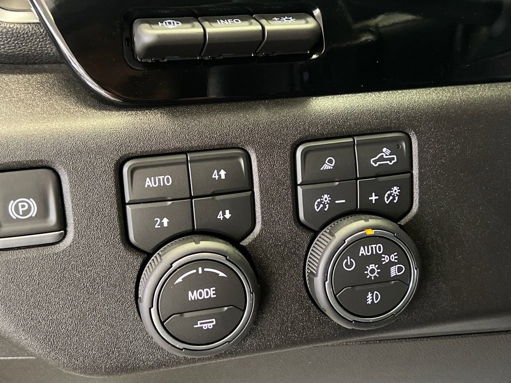 Used 2026 Chevrolet Silverado 1500 LTZ w/ LTZ Premium Package image 30