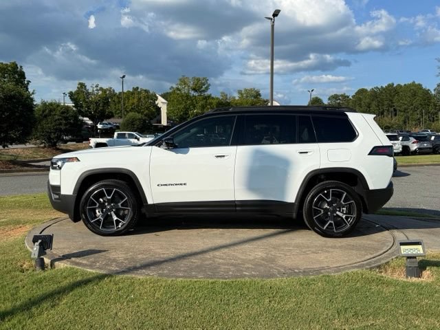 New 2026 Jeep Cherokee Overland w/ Advanced Pro Tech Group AWD/4WD image 4