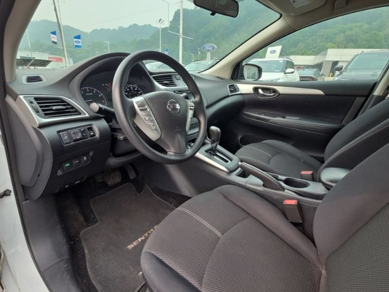 Used 2016 Nissan Sentra S FWD image 9
