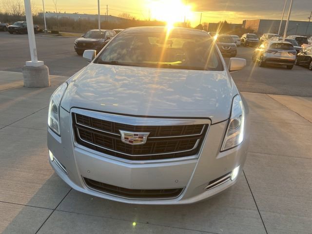 Used 2017 Cadillac XTS Luxury image 2