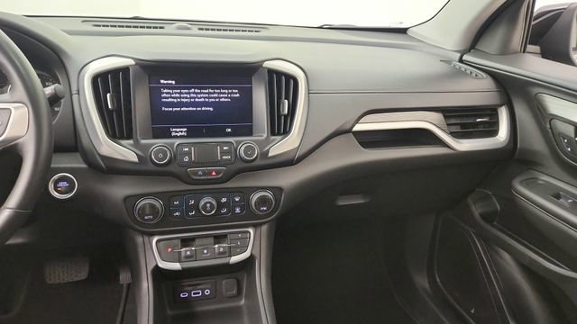 Used 2024 GMC Terrain SLT image 13