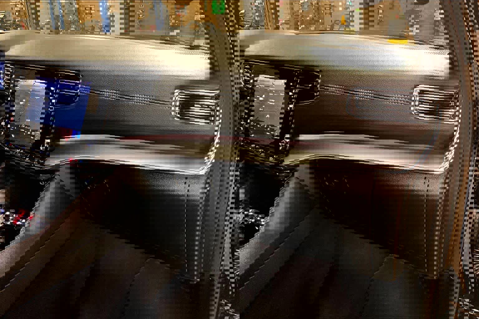 Used 2024 Jeep Wagoneer Series II image 16