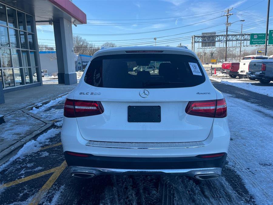 Used 2017 Mercedes-Benz GLC 300 4MATIC image 6