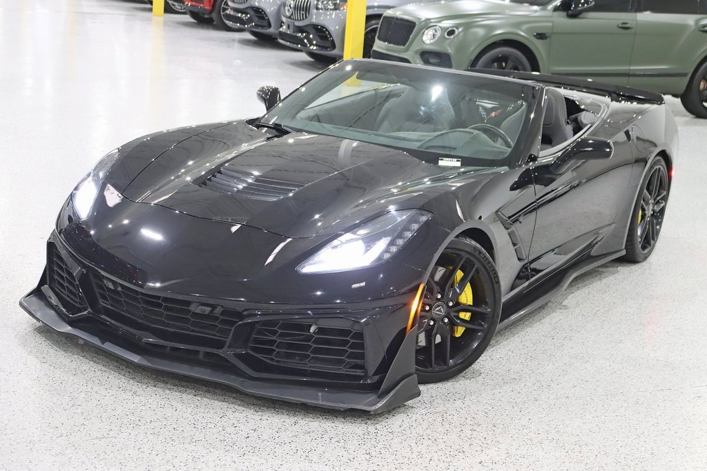 Used 2016 Chevrolet Corvette Stingray Convertible w/ 3LT Preferred Equipment Group image 7