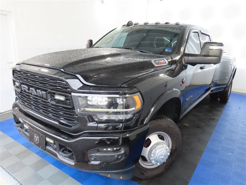 Used 2024 RAM 3500 Limited w/ Night Edition AWD/4WD image 4