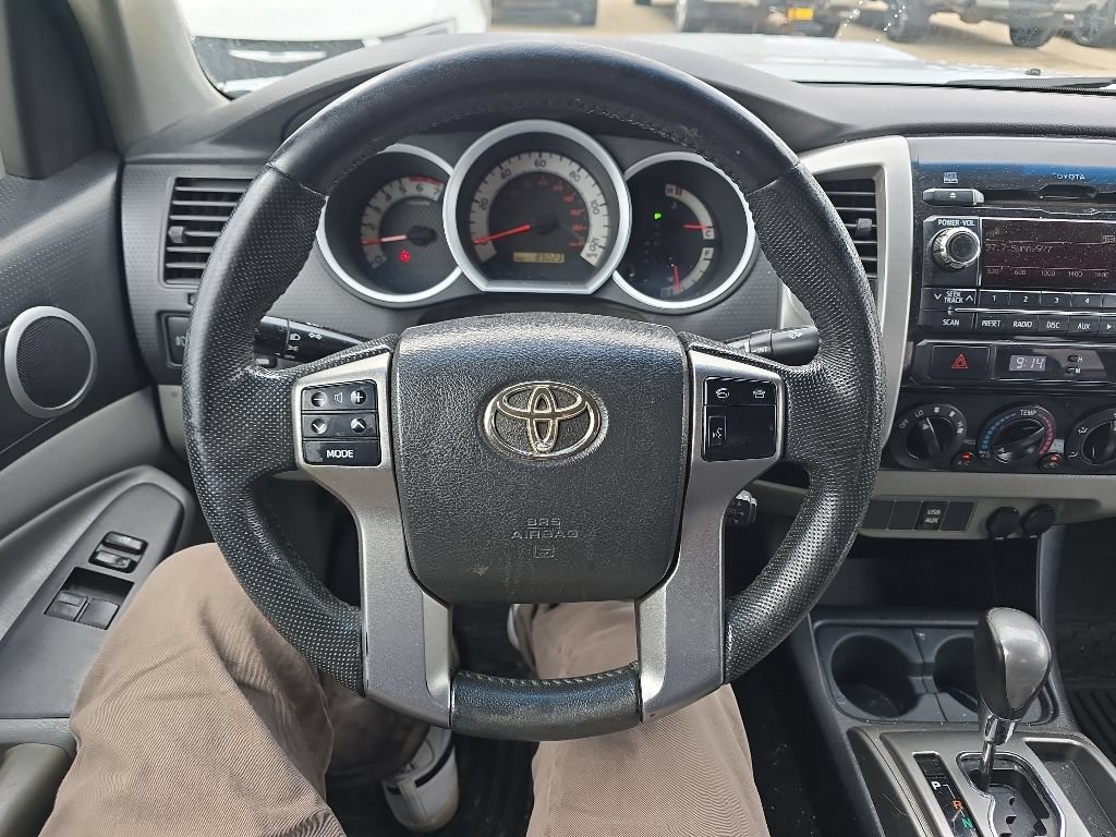 Used 2012 Toyota Tacoma 4x4 Access Cab V6 w/ TRD Sport Pkg image 15