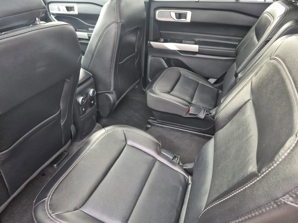 Used 2022 Ford Explorer Limited w/ Equipment Group 301A image 13