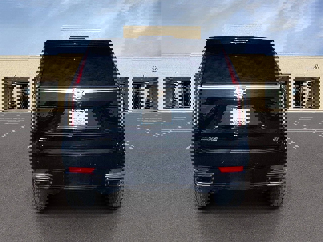 Used 2022 Cadillac Escalade Premium Luxury w/ Performance Package image 6